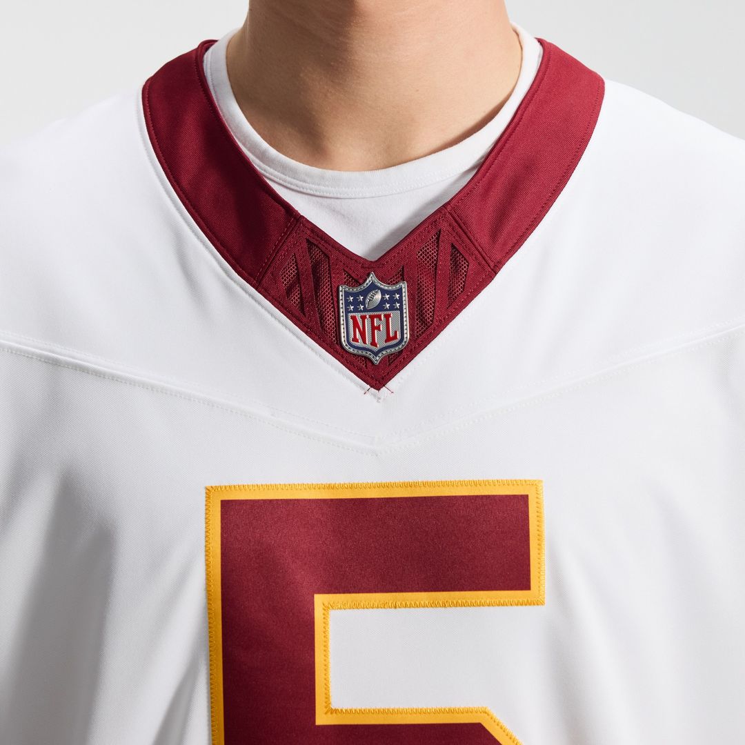 Jayden Daniels Washington Commanders Vapor F.U.S.E. Stitched Limited Jersey - Burgundy